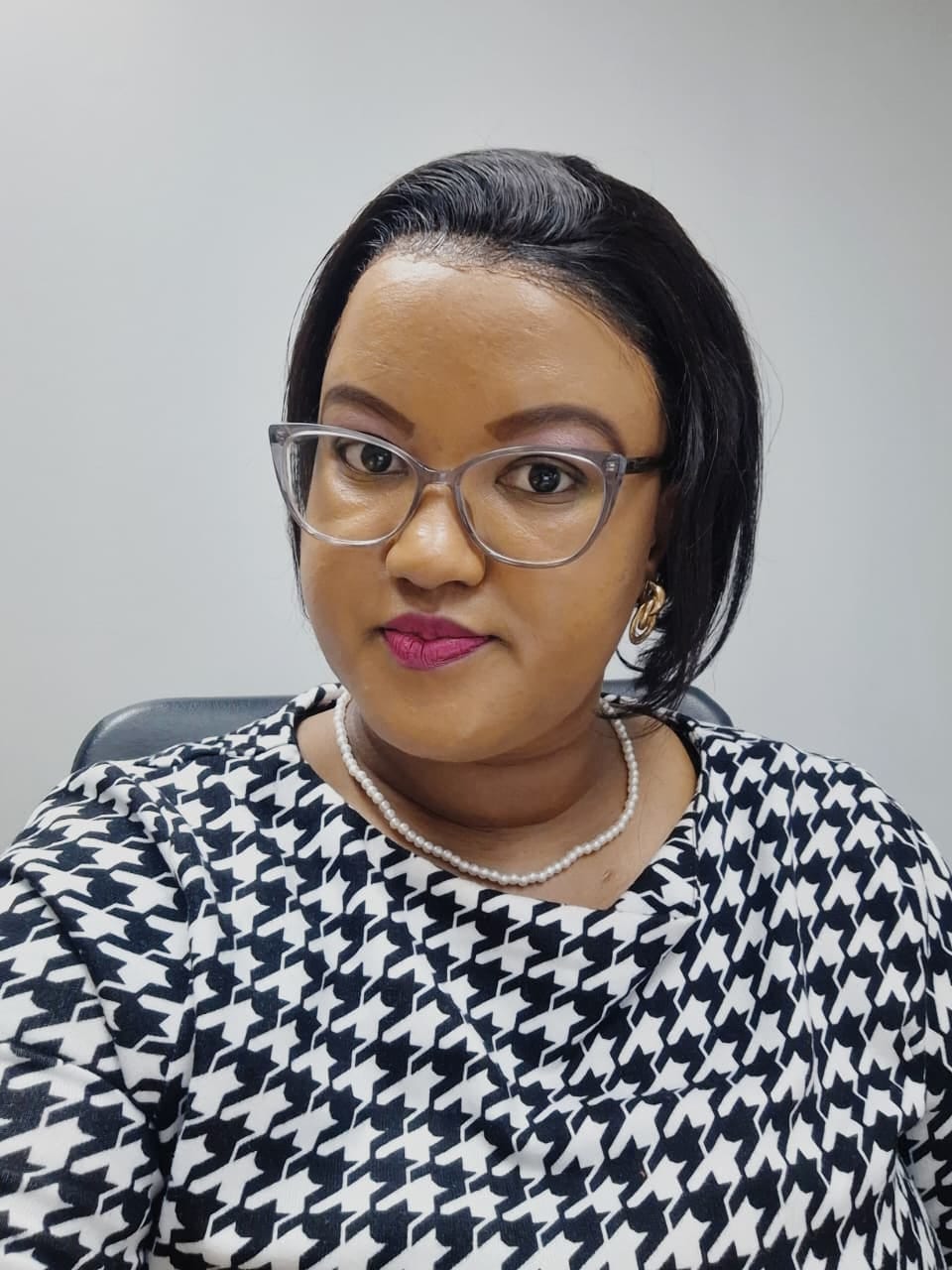 Customer photo review of Brazilian 13x4 Lace Frontal Wig Pixie Cut Col