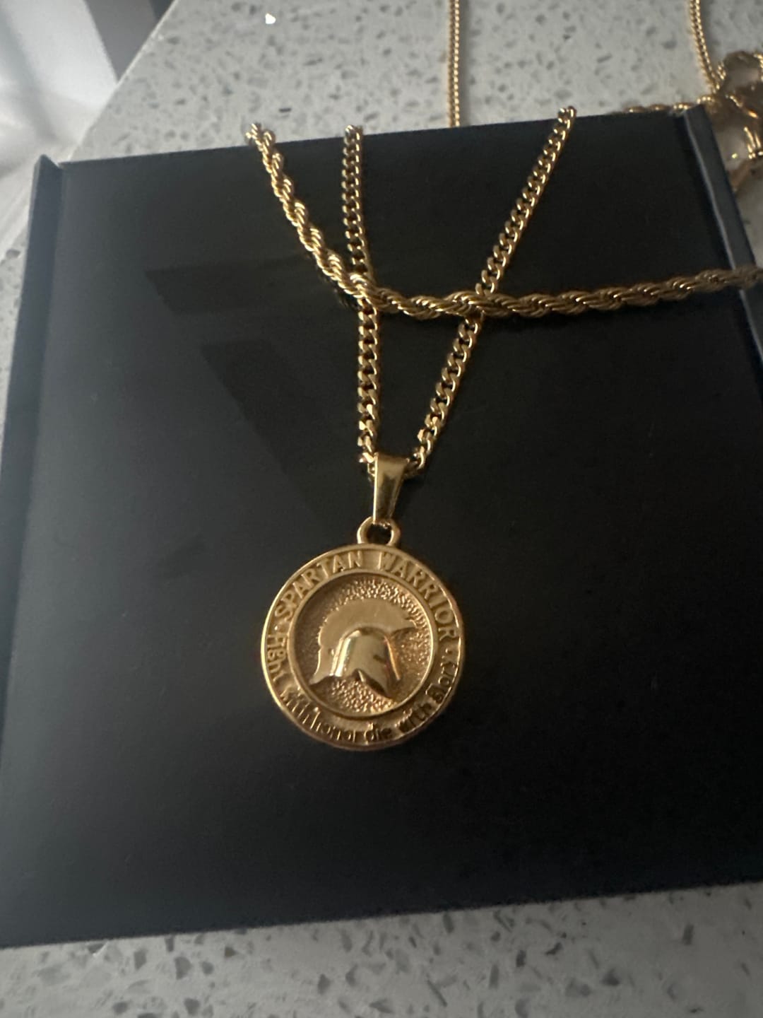 Customer photo review of Set Spartan Doble cadena Baño Oro 18k