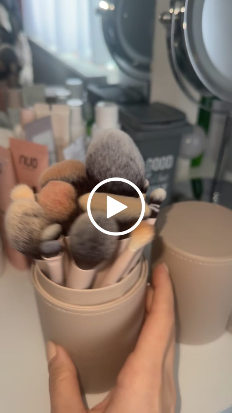 Customer video review of Set de Pensule pentru Machiaj - Colectia Completa
