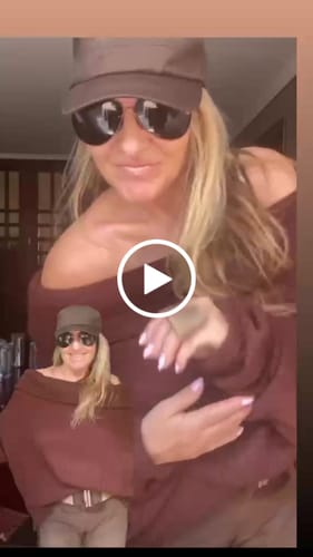 Customer video review of SWEATER LINA CAFÉ