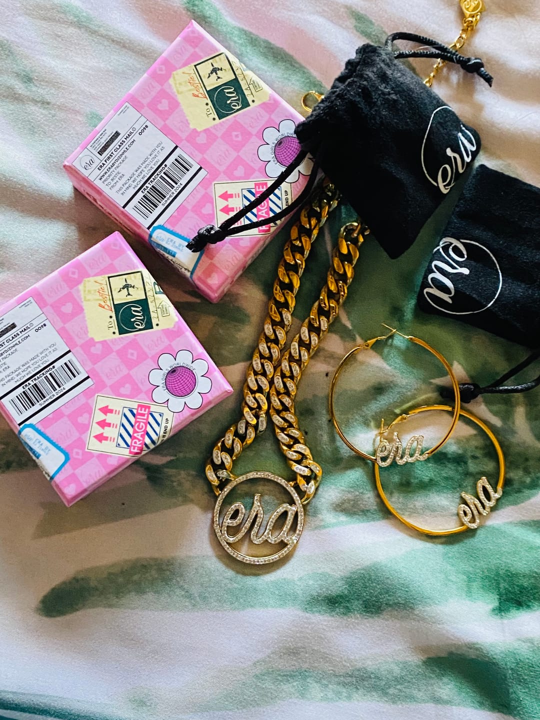 Customer photo review of Era Luxe Gold Choker