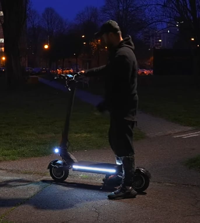 Customer photo review of Ausom F1 Max Electric Scooter