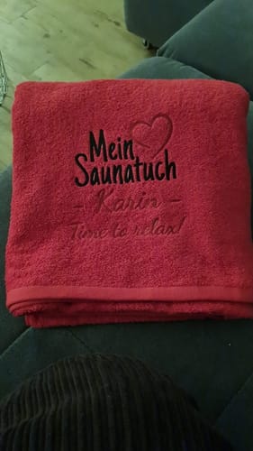Customer photo review of Personalisiertes Handtuch mit Namen für Erwachsene bestickt