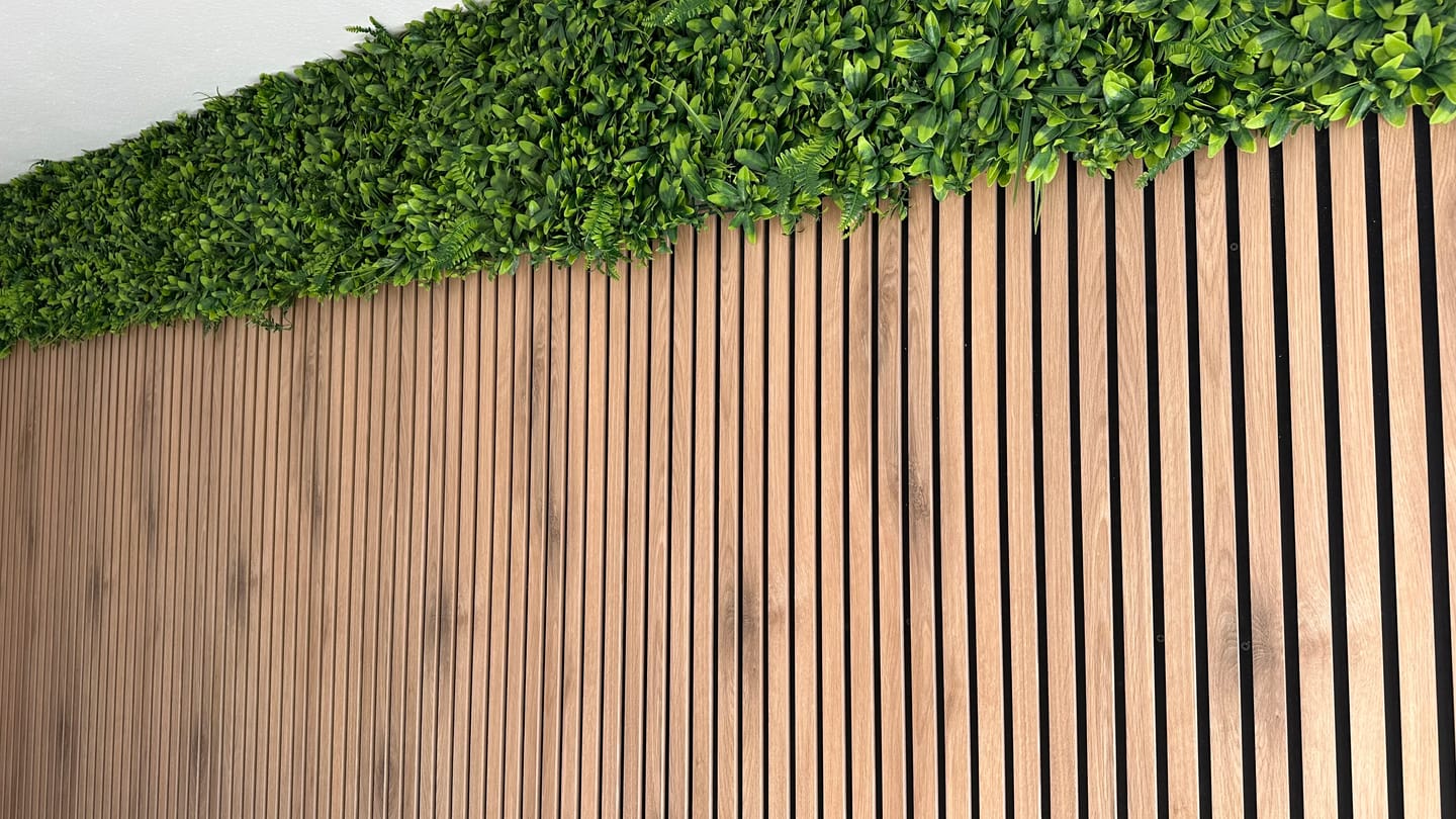 Customer photo review of Grüne Kunsthecke Wandpanel 60x40cm UV
