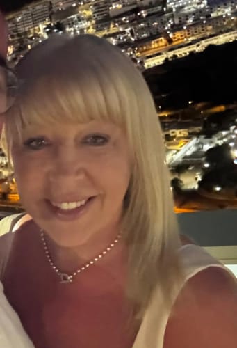 Customer photo review of Remy Human Hair Invisible Wire Extension - Silver Blonde