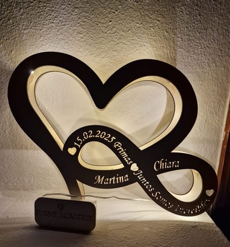 Customer photo review of Lampada Amore Infinito Personalizzata In Legno