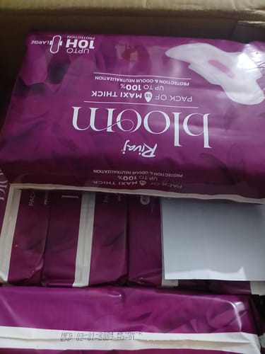 Customer photo review of Rivaj Maxi Thick Bloom Sanitary Pads (Large) 18 PCS