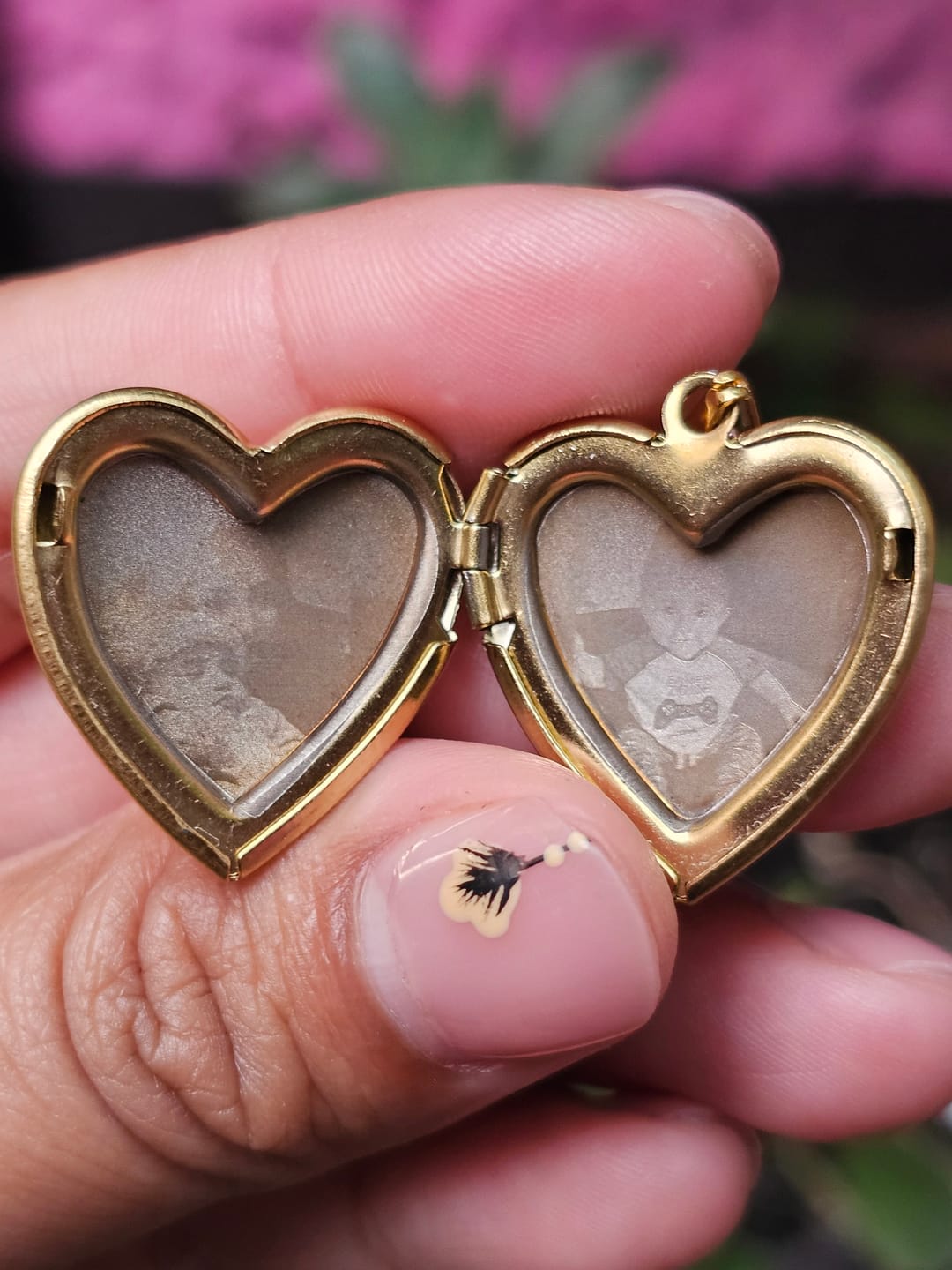 Customer photo review of Relicario Love Personalizado