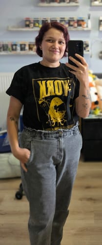 Customer photo review of ATEEZ - TOWARDS THE LIGHT : WILL TO POWER WORLD TOUR POP-UP STORE IN EUROPE OFFICIAL MD SHORT SLEEVE T-SHIRT WORK VER