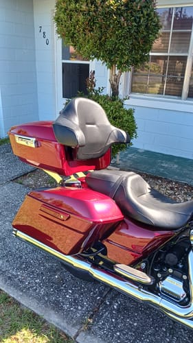 Customer photo review of HR3 Velocity Red Sunglo 2017S 13.7" King Size Tour Pack Luggage For 14-24 Harley Touring