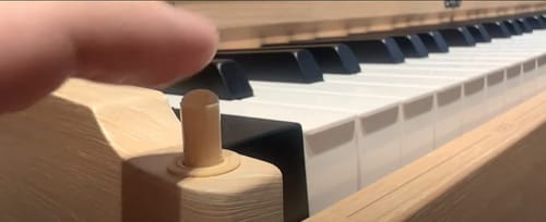 Customer photo review of Donner Oura R300 88-key Home Digital Piano Light Wood