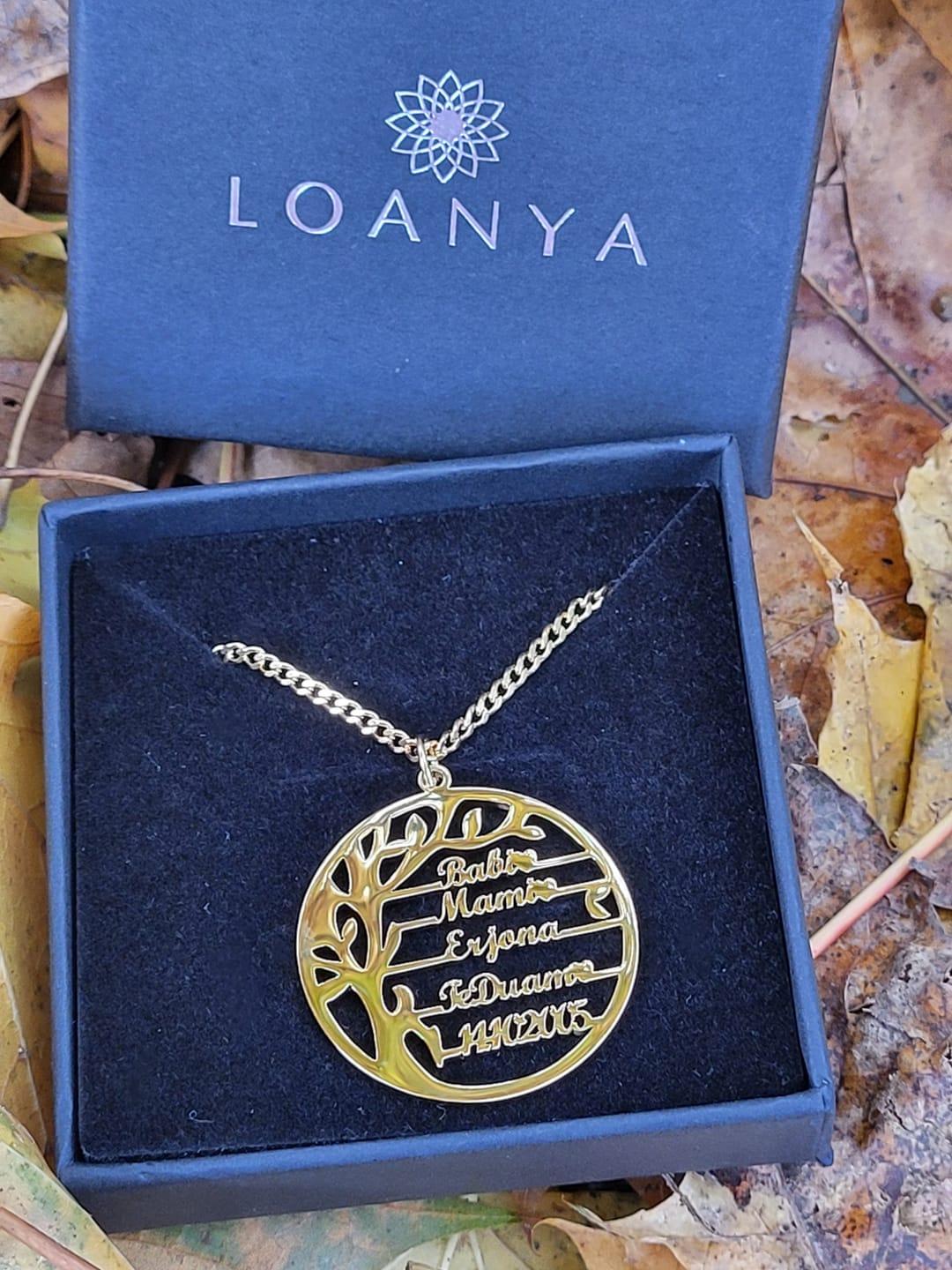 Customer photo review of Collier Arbre de vie avec noms gravés