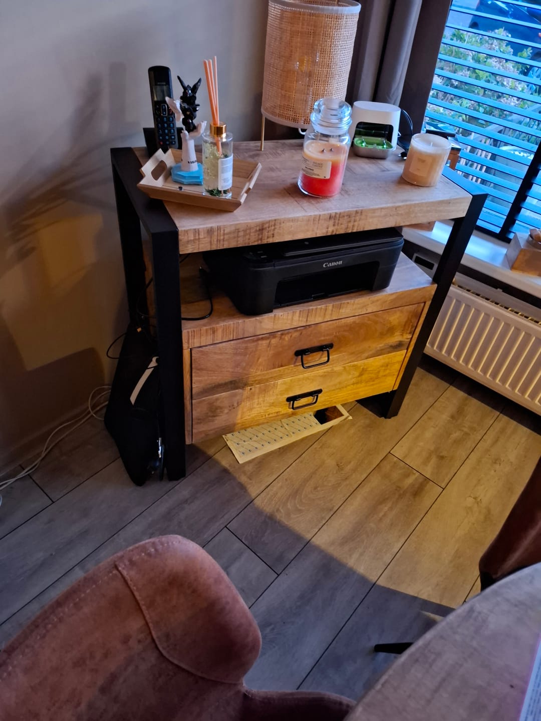 Customer photo review of Mangohout kastje met 2 lades Industrieel Design | Mangohout en Staal | 80x40x80cm