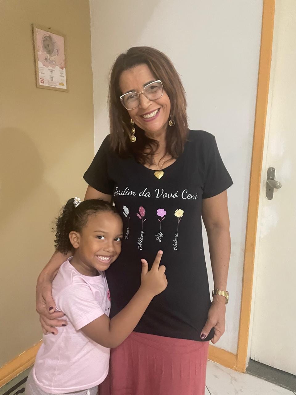 Customer photo review of Camiseta Personalizada Jardim da Vovó - PRETA - Algodão 100%
