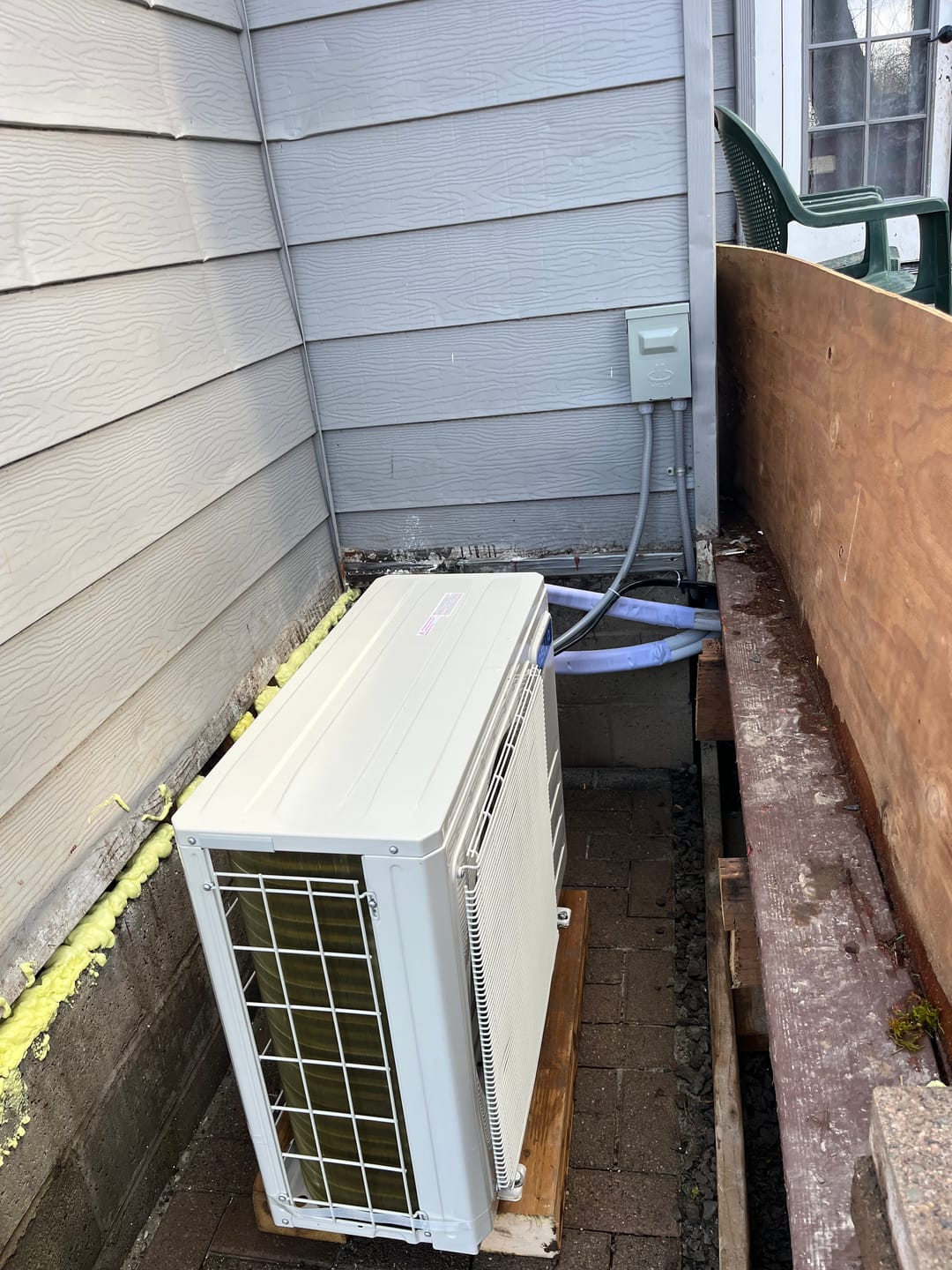 Geovanny J. review of DELLA Vario Series 36000 BTU Quad Zone Mini Split AC