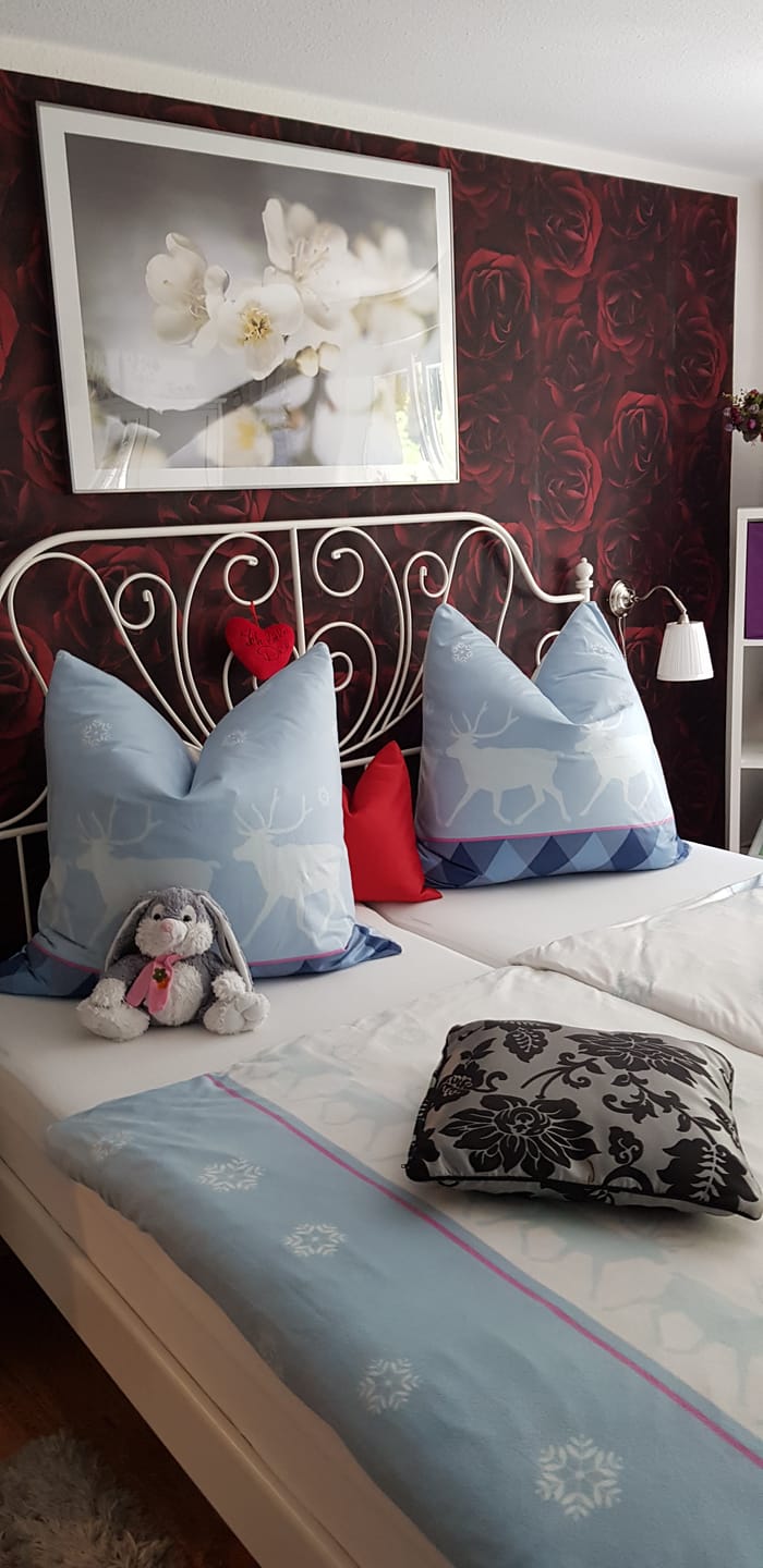 Customer photo review of Daunenkissen 3-Kammer 80x80 cm | DownPass-zertifiziert