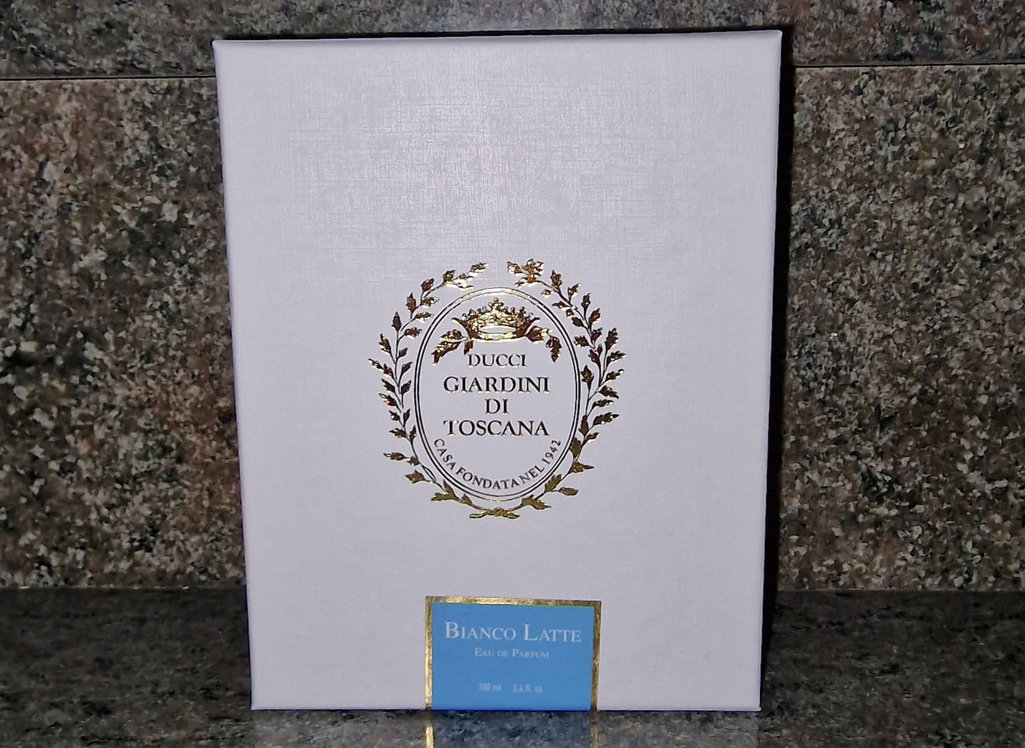 Customer photo review of GIARDINI DI TOSCANA - BIANCO LATTE