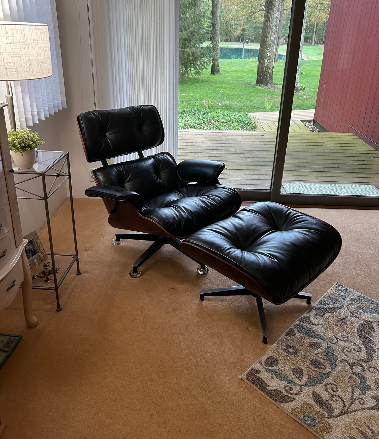 Customer photo review of Full Replacement of Eames Lounge Chair Cushions Including Arms