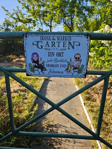 Customer photo review of Personalisiertes Gartenschild mit Namen Anpassbar