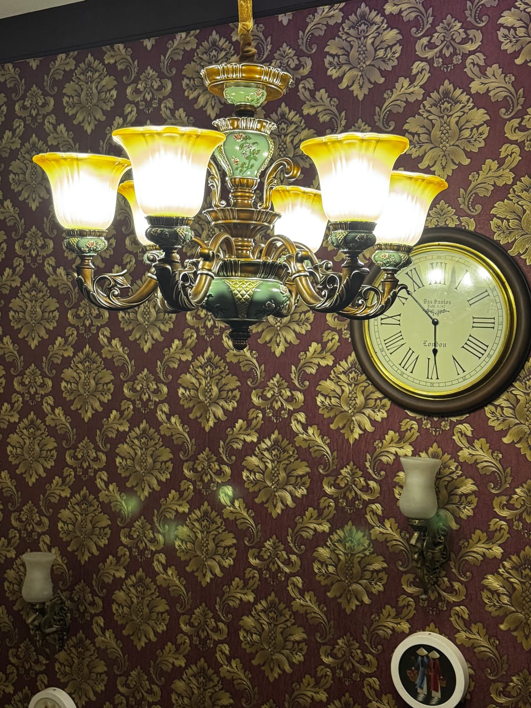 Customer photo review of Traditional Antique Ceramic Dining Room Chandelier with Frosted Flower Glass Shades