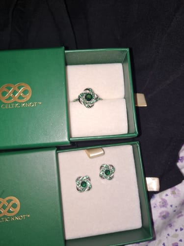 Customer photo review of Celtic Knot™ 18K Emerald Ring