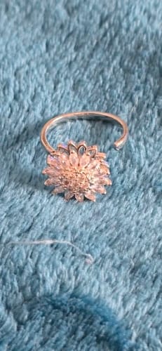 Customer photo review of Flower Spinner Ring