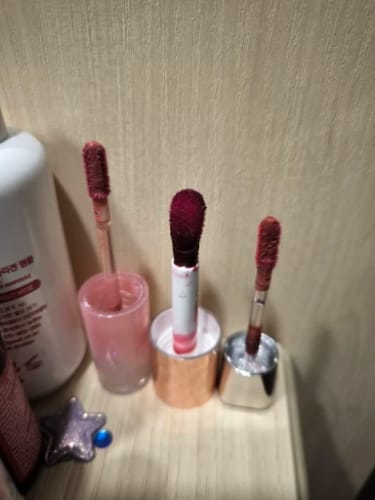 Customer photo review of O.TWO.O HAUTE WATERY LIP AND CHEEK TINT