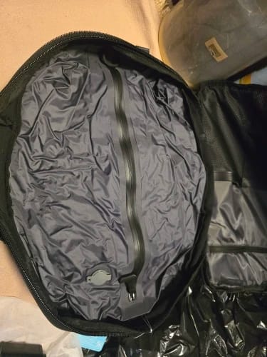 Customer photo review of Kompressions-Rucksack mit Vakuum-Kompression & Laptopfach für jede Reise