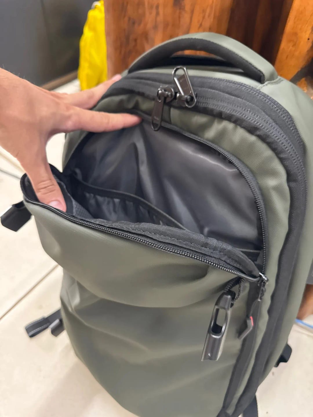 Customer photo review of Kompressions-Rucksack mit Vakuum-Kompression & Laptopfach für jede Reise