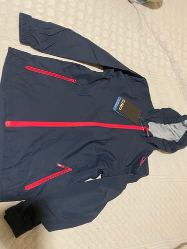 Customer photo review of Chaqueta Niña Ripstop Impermeable