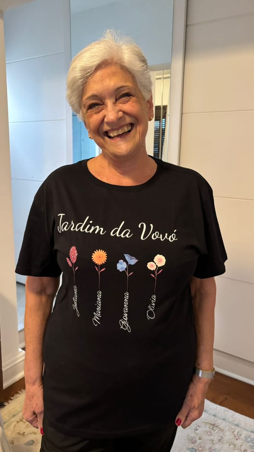 Customer photo review of Camiseta Personalizada Jardim da Vovó - PRETA - Algodão 100%