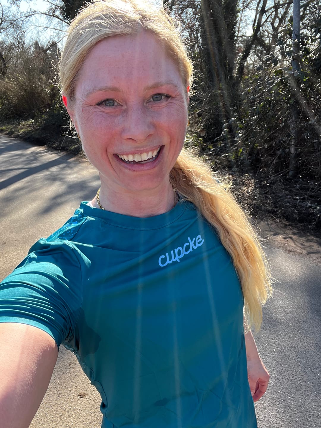 Customer photo review of Womens Forest Green Run Tee