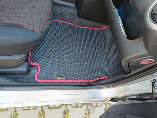 Customer photo review of Dywaniki samochodowe na zamówienie - Przód i tył