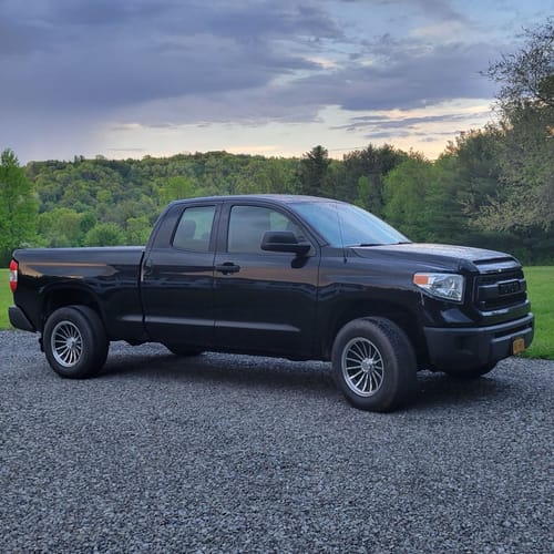 Customer photo review of CUSTOM FORGED TRUCK MONOBLOCK WHEELS: RV-MR04