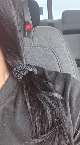 Customer photo review of Organic Silk Everyday Scrunchie Pack