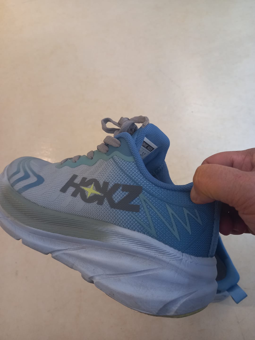 Customer photo review of HOKZ V2 Träningsskor