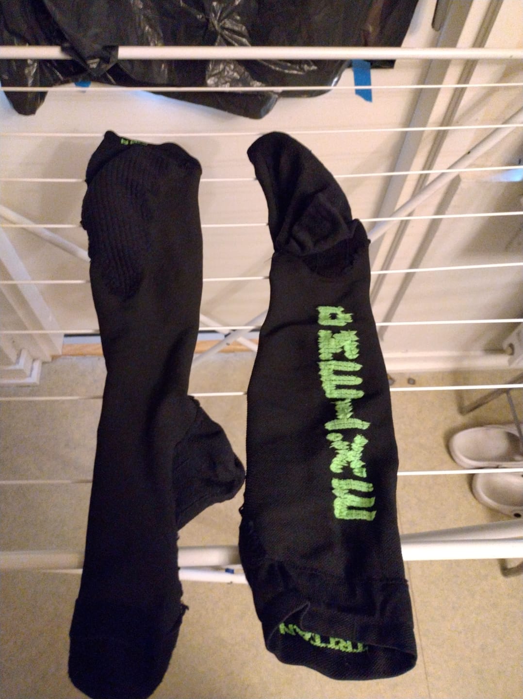 Customer photo review of eXtend Grip – Kompressiosukat pitopohjalla - Musta/lime