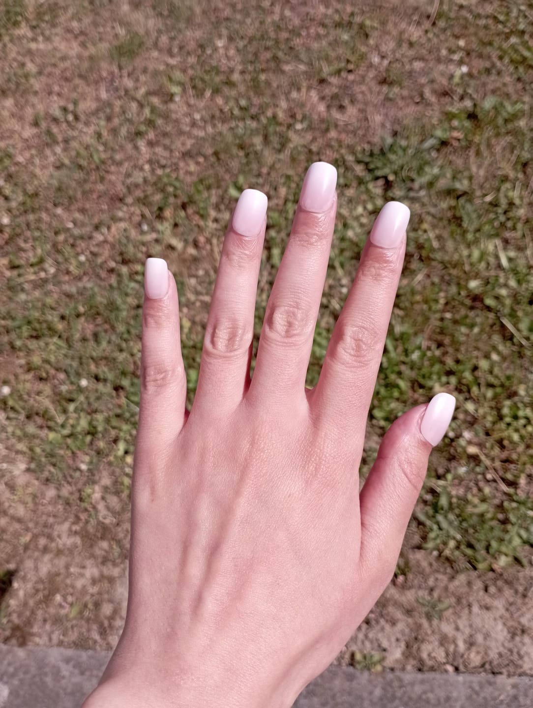 Customer photo review of FAUX ONGLES BABY-BOOMER CARRÉS COURTS