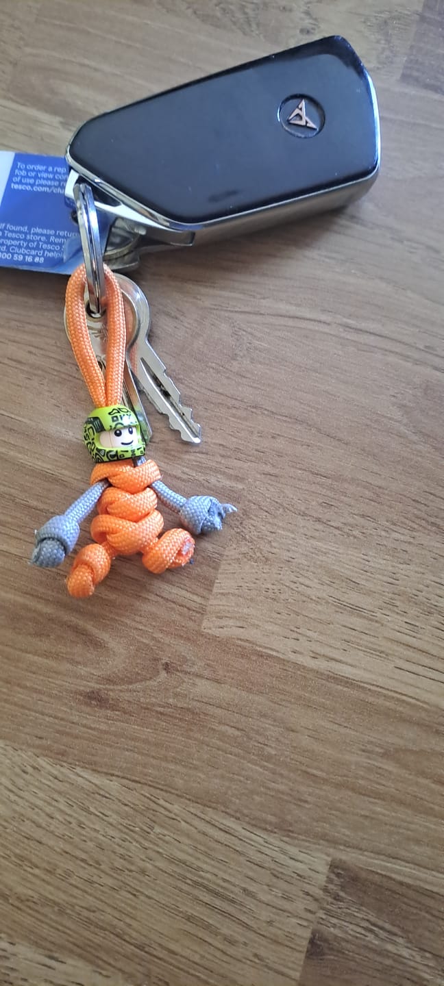 Customer photo review of Limited Edition 2025 Lando Norris Racing Paracord Buddy Keychain