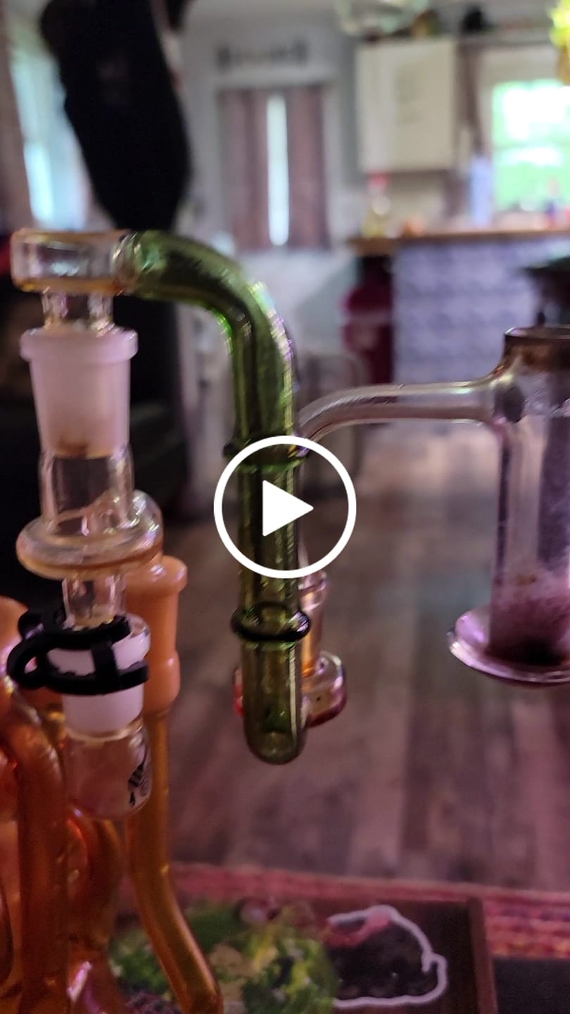 Customer video review of CLASSIC GLASS RECLAIM CATCHER