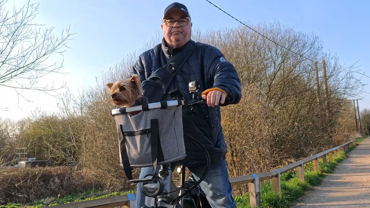 The Fafrees FF20 Polar e-bike parked on the grass, ready for an adventure.
