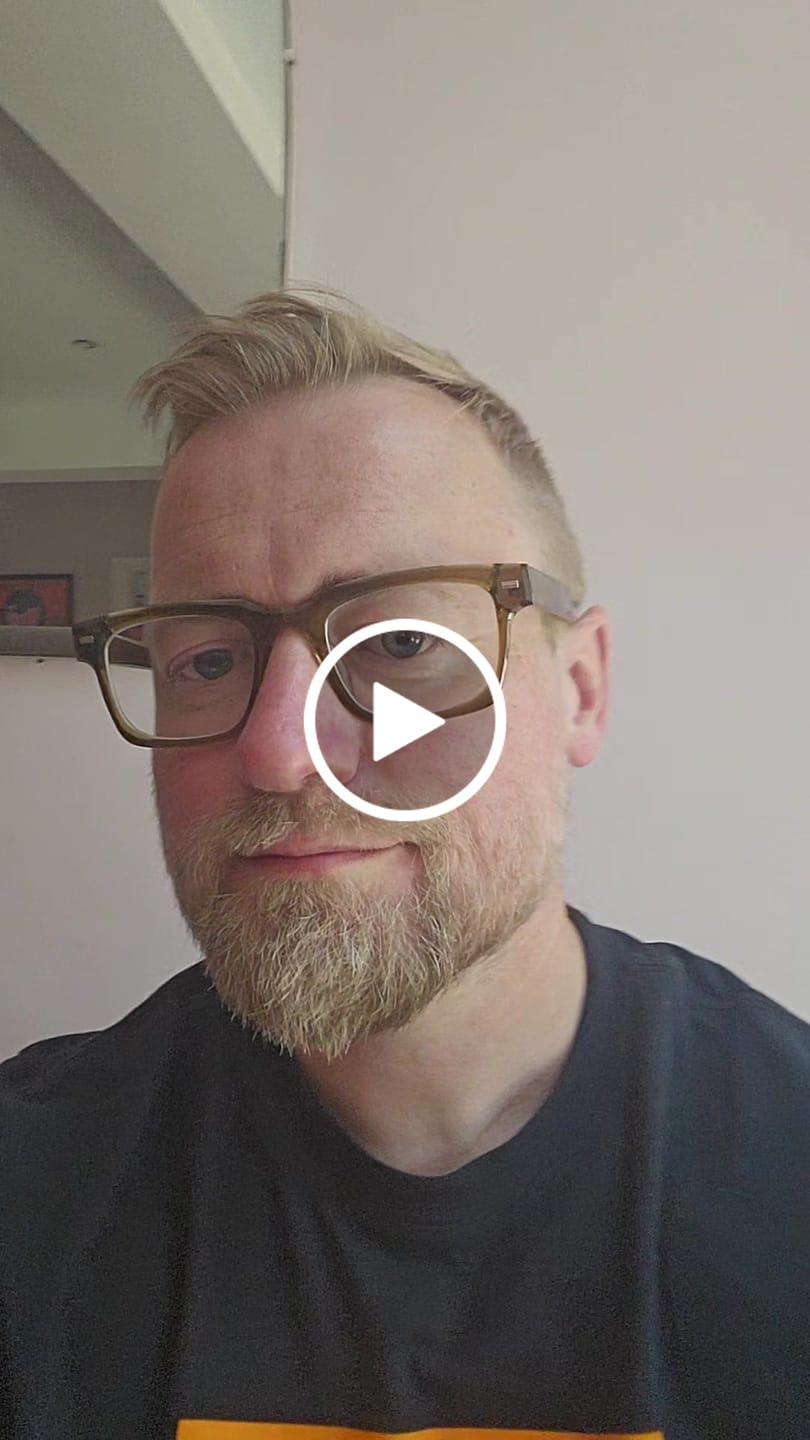 Customer video review of Axel O
