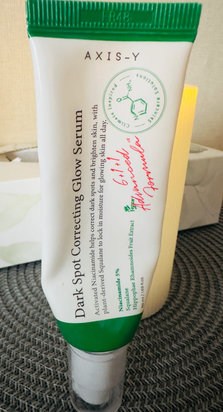 Customer photo review of Serums tumšo plankumu korekcijai AXIS-Y Dark Spot Correcting Glow Serum