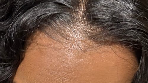 Customer photo review of CurlyMe Pre-bleached Knots Wear Go Glueless Wig Pre-cut HD Lace Water Wave Human Hair