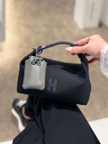 Customer photo review of Secrète グレー ~お守りチャーム~