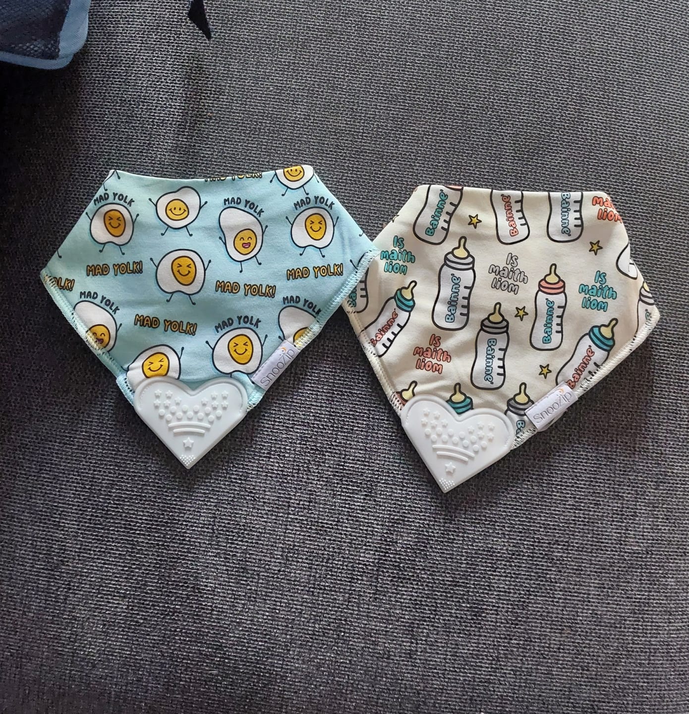 Customer photo review of Bainne Teething Bib