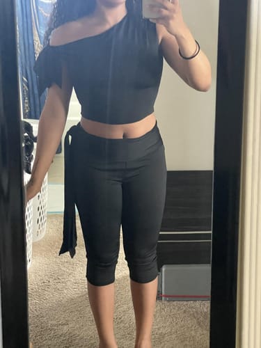 Customer photo review of Boat-Neck Tank Top & Capri Pants Set