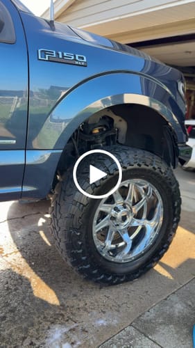 Customer video review of Decked Out - 16oz. w/ Spray Bottle