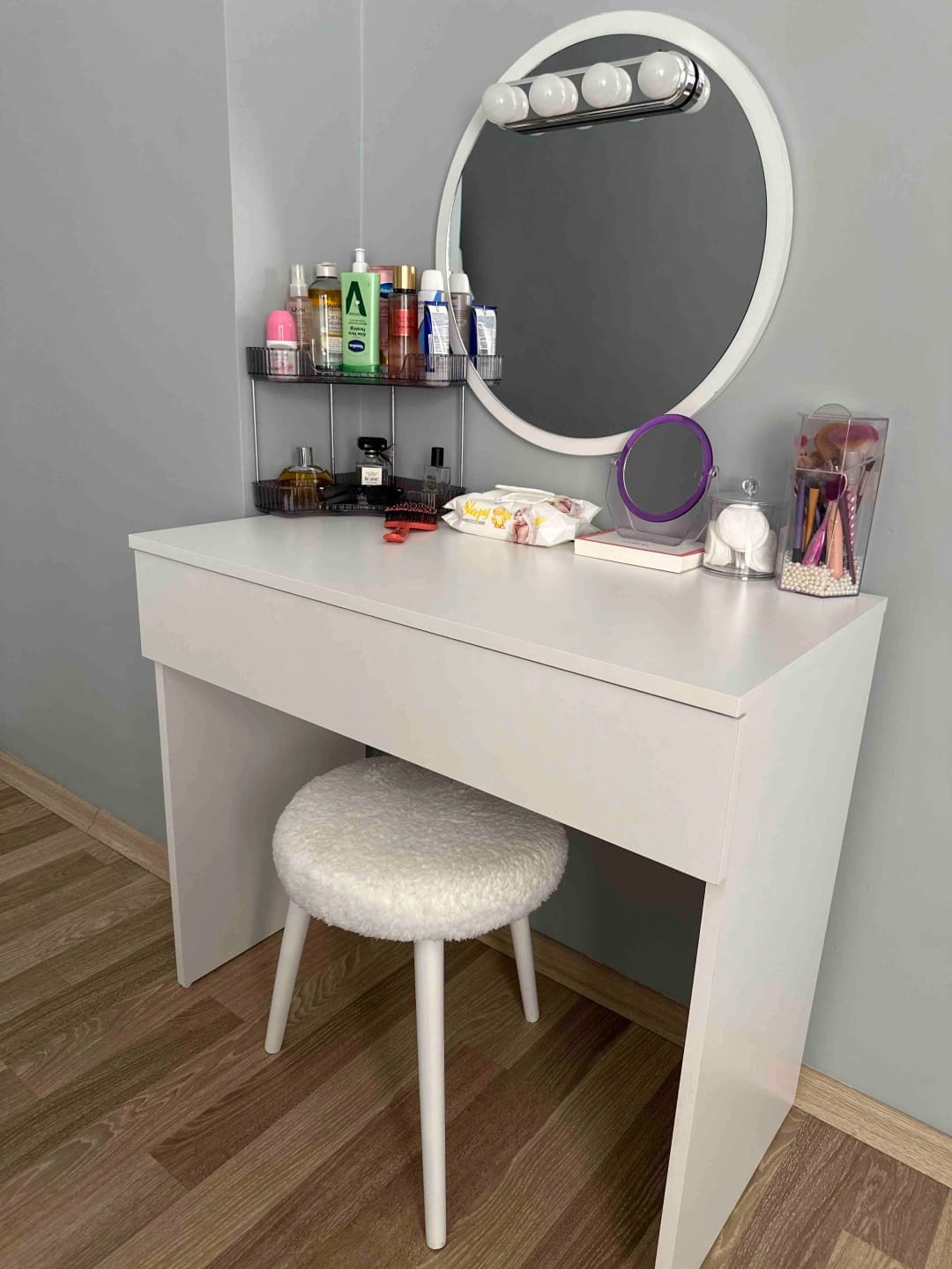 Customer photo review of Rani BJ104 Makyaj Tuvalet Masası Tek Çekmeceli Takı Düzenleyici Beyaz