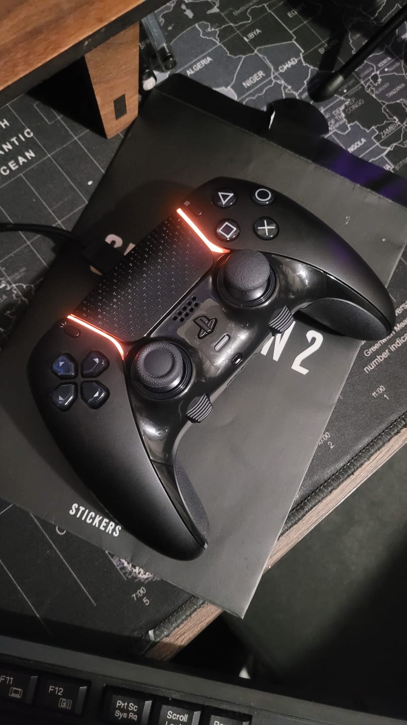 Customer photo review of PlayStation 5 (PS5) DualSense Edge Wireless Controller - Midnight Black